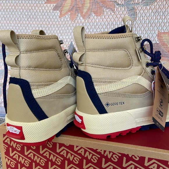 Vans WMNS Sk8-Hi Gore-Tech
Taos Taupe
VN0A5111YUU
Boots - Picture 15 of 16